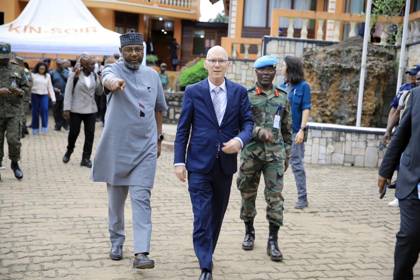  James Swan en visite de terrain pour renforcer l’appui à la protection des civils
