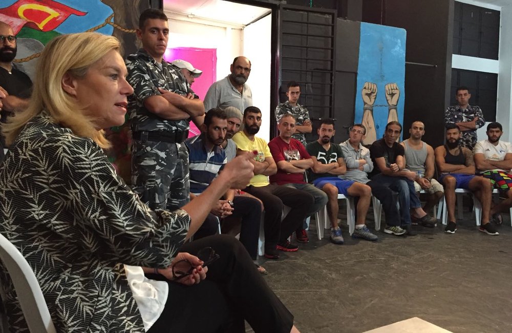 SCL Kaag attends drama therapy session by Catharsis at Roumieh Prison (21 10 16)