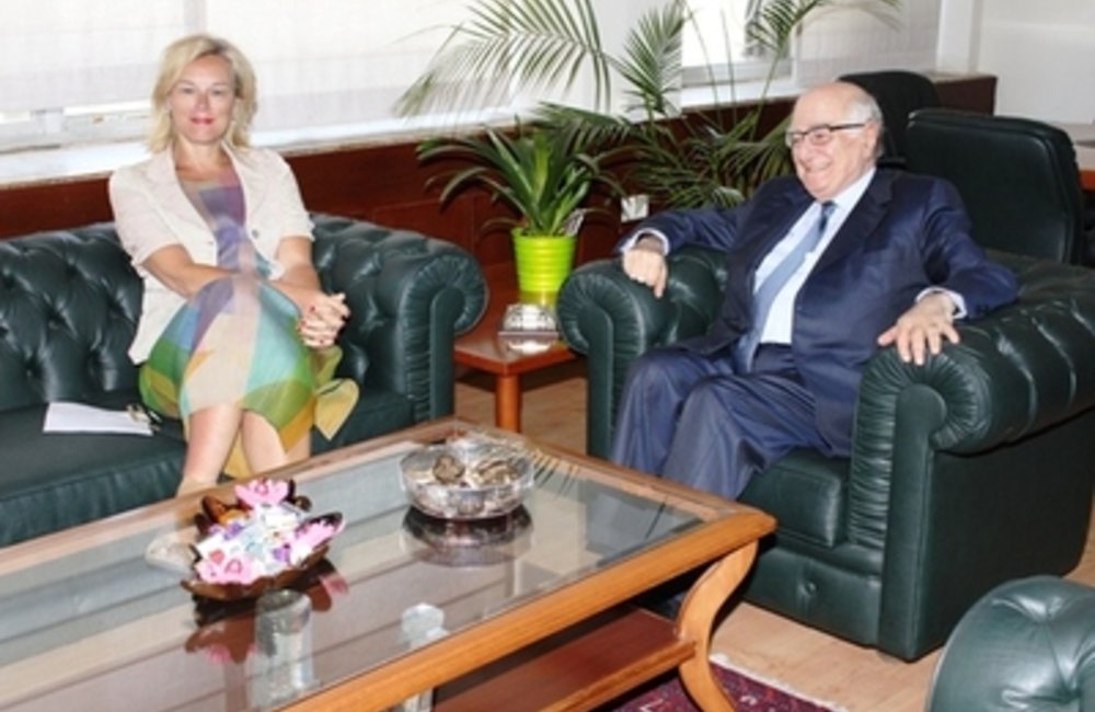 Minister of Information Ramzi Jreij welcomed at his office in the Ministry United Nations Special Coordinator for Lebanon, Sigrid Kaag( 05 05 2015)